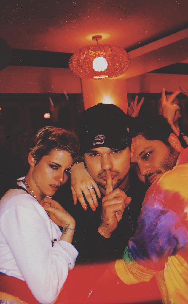 Team Jacob Forever Kristen Stewart And Taylor Lautner Have Twilight